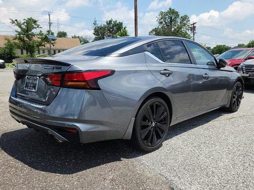 2022 Nissan Altima SR FWD