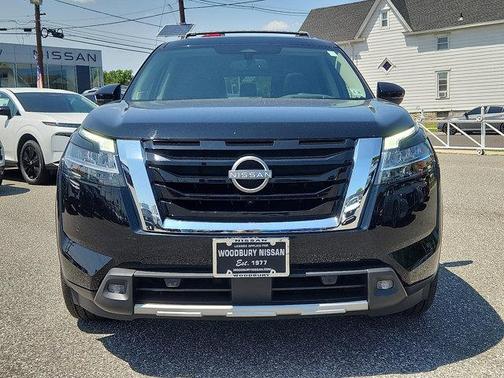 2022 Nissan Pathfinder Platinum 4WD