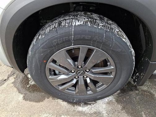 2025 Nissan Pathfinder S 4WD