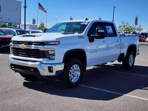 Summit White 2024 Chevrolet Silverado 2500 LT