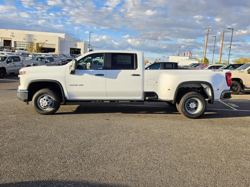 Summit White 2026 Chevrolet Silverado 3500 Work Truck 4WD