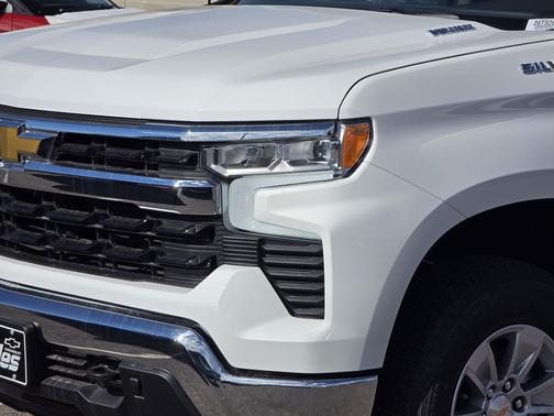 Summit White 2026 Chevrolet Silverado 1500 LT