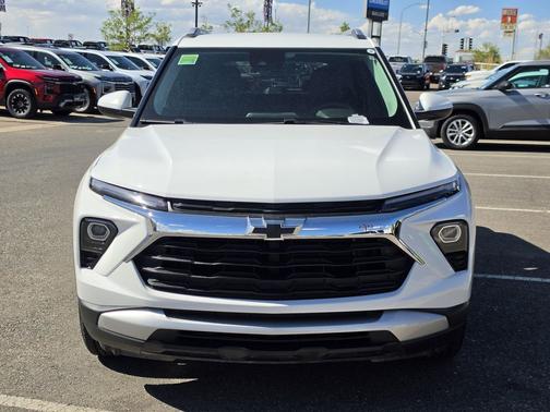 Summit White 2024 Chevrolet Trailblazer LT