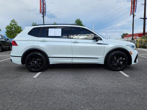 2023 Volkswagen Tiguan 2.0T SE R-Line Black 4MOTION