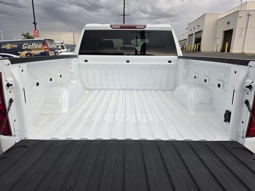 Summit White 2026 Chevrolet Silverado 1500 LT