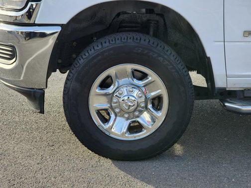 2021 RAM 2500 Big Horn Crew Cab 4x4 6'4' Box