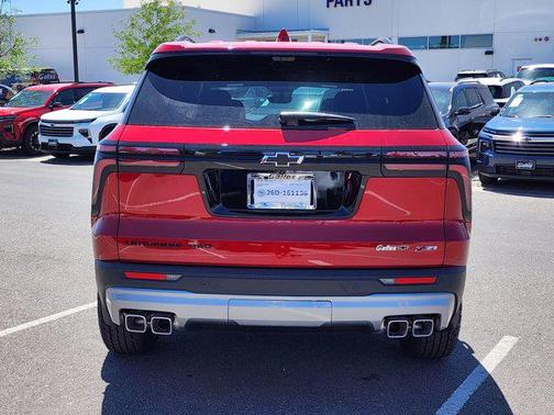 Radiant Red Tintcoat 2026 Chevrolet Traverse AWD Z71