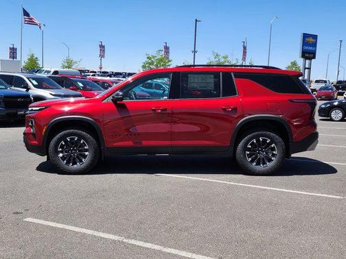 Radiant Red Tintcoat 2026 Chevrolet Traverse AWD Z71