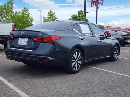 2022 Nissan Altima 2.5 SV