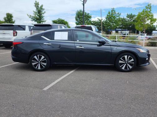 2022 Nissan Altima 2.5 SV