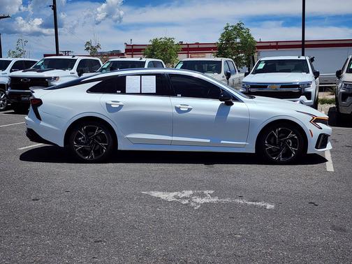 Snow White Pearl 2025 Kia K5 GT-Line