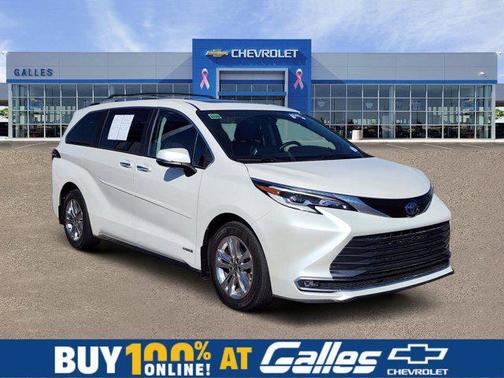 Blizzard Pearl 2021 Toyota Sienna Platinum
