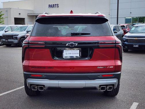 Radiant Red Tintcoat 2026 Chevrolet Traverse AWD Z71