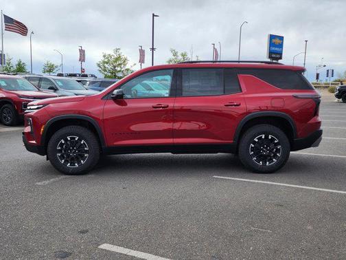 Radiant Red Tintcoat 2026 Chevrolet Traverse AWD Z71