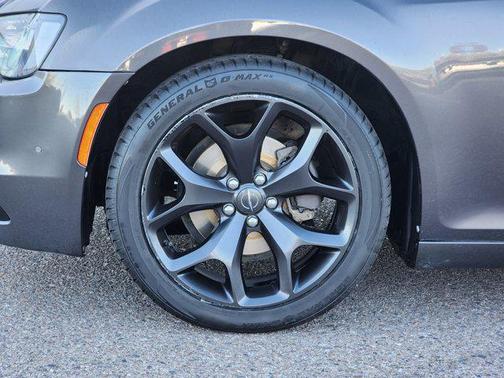2021 Chrysler 300 S
