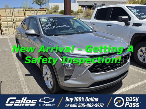 Sterling Gray Metallic 2024 Chevrolet Trax LS