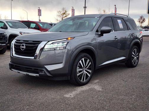2023 Nissan Pathfinder Platinum 4WD