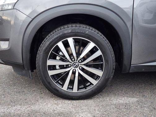 2023 Nissan Pathfinder Platinum 4WD