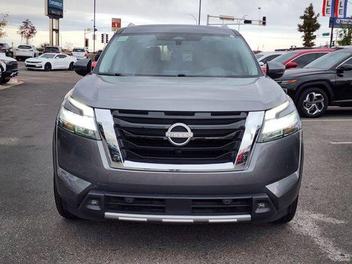 2023 Nissan Pathfinder Platinum 4WD
