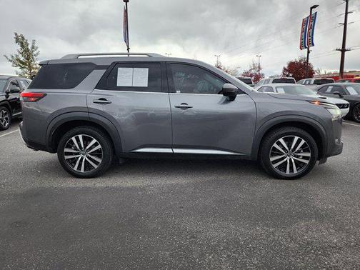 2023 Nissan Pathfinder Platinum 4WD