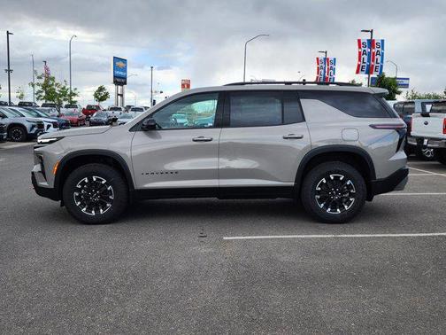 Sandstone Gray 2026 Chevrolet Traverse AWD Z71
