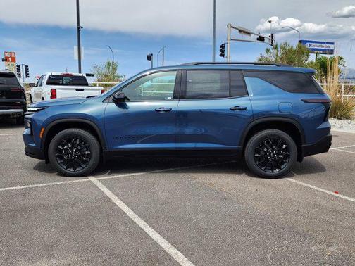 Lakeshore Blue Metallic 2026 Chevrolet Traverse LT
