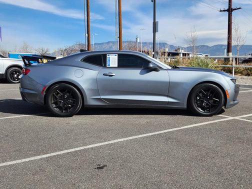 2021 Chevrolet Camaro 1LS