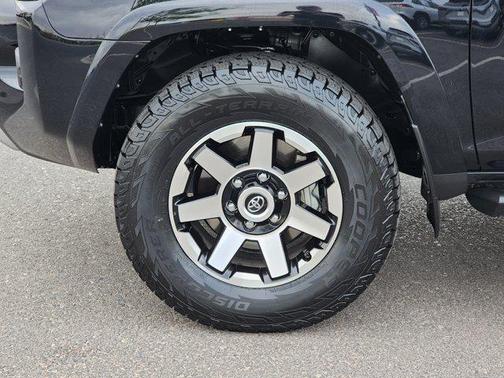 Midnight Black Metallic 2024 Toyota 4Runner TRD Off Road Premium