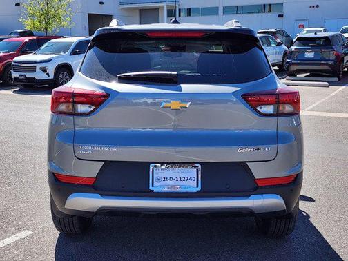 Sterling Gray Metallic 2026 Chevrolet Trailblazer LT