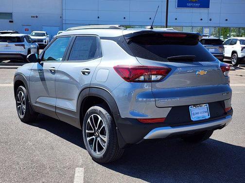 Sterling Gray Metallic 2026 Chevrolet Trailblazer LT