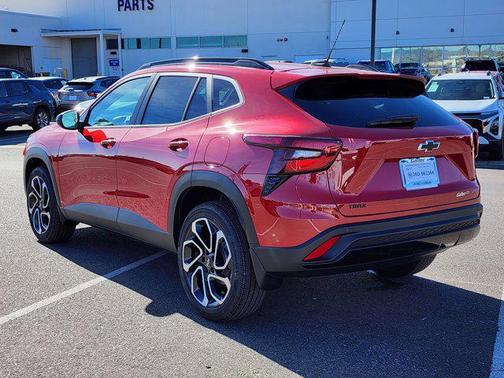 Apex Red 2026 Chevrolet Trax FWD 2RS