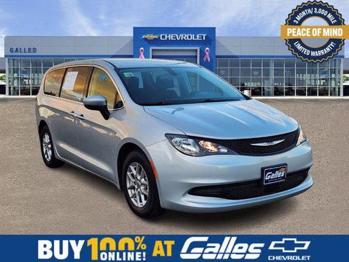 2022 Chrysler Voyager LX