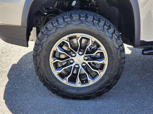 Sand Dune Metallic 2022 Chevrolet Colorado ZR2
