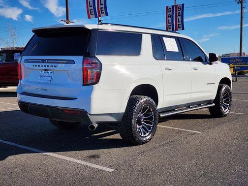 2022 Chevrolet Suburban 4WD Z71