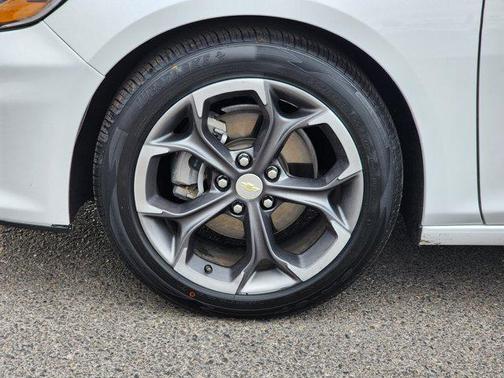 2022 Chevrolet Malibu FWD LT