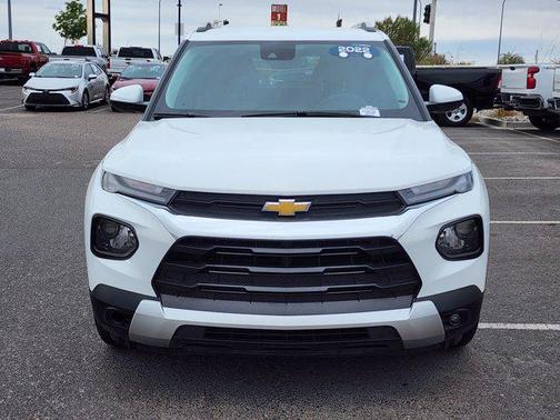 Summit White 2022 Chevrolet Trailblazer LT