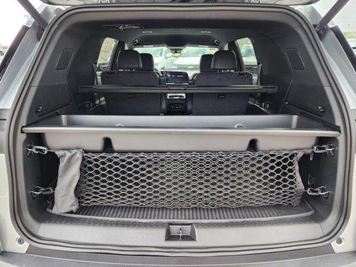Sterling Gray Metallic 2026 Chevrolet Traverse AWD Z71