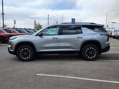 Sterling Gray Metallic 2026 Chevrolet Traverse AWD Z71