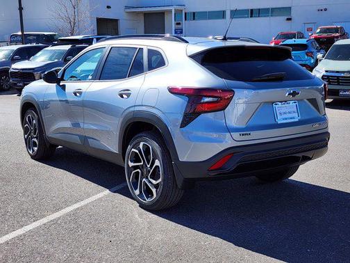 Sterling Gray Metallic 2026 Chevrolet Trax FWD 2RS