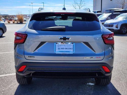 Sterling Gray Metallic 2026 Chevrolet Trax FWD 2RS