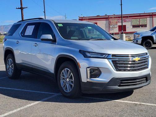 2022 Chevrolet Traverse LT Cloth