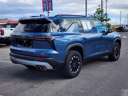 Lakeshore Blue Metallic 2025 Chevrolet Traverse AWD Z71