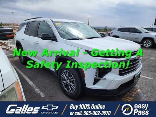 Summit White 2025 Chevrolet Traverse LT