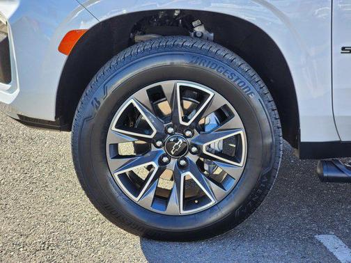 2024 Chevrolet Suburban 4WD Z71