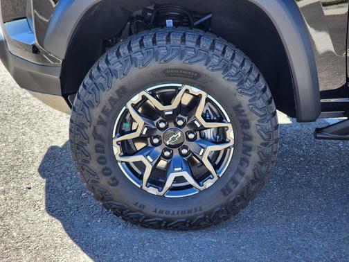 Black 2025 Chevrolet Colorado ZR2