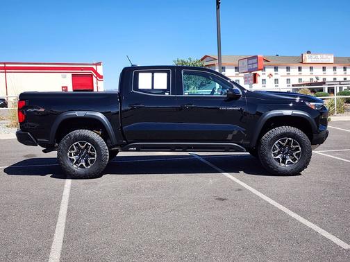 Black 2025 Chevrolet Colorado ZR2