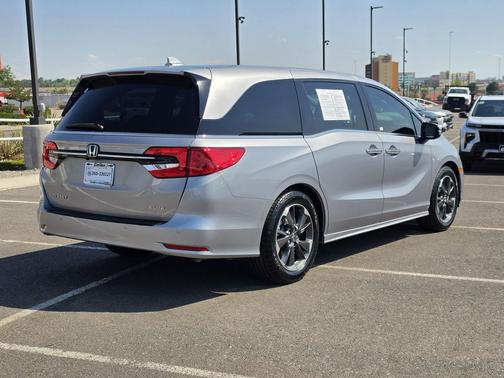 Silver 2022 Honda Odyssey Elite