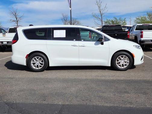 2025 Chrysler Pacifica L