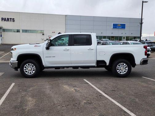 Summit White 2026 Chevrolet Silverado 2500 LT
