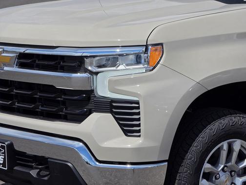 WHITE SANDS 2026 Chevrolet Silverado 1500 LT